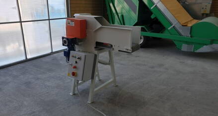 Krájač na bylinky RB-200