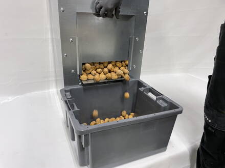 Mini sušička orechov